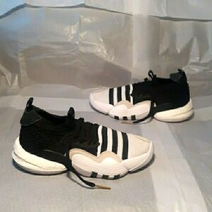 adidas Trae Young Sneakers Brand NEW, Women 8
